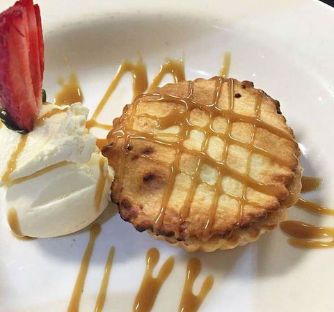 Moreton Bay Boat Club Restaurant - VIC Tourism 9