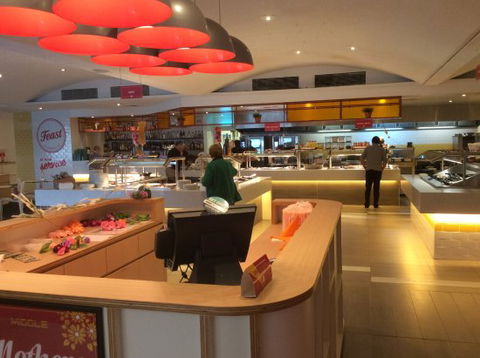 Ferntree Gully Hotel Feast Buffet - VIC Tourism 0