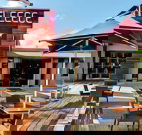 Golden Fleece Hotel - VIC Tourism