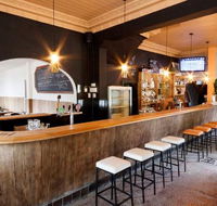 The Bridge Hotel - VIC Tourism