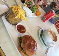 Supreme Bar and Restaurant - VIC Tourism