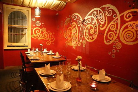 Atom Thai - VIC Tourism 0