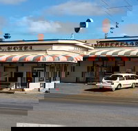 Cumberland Hotel - VIC Tourism