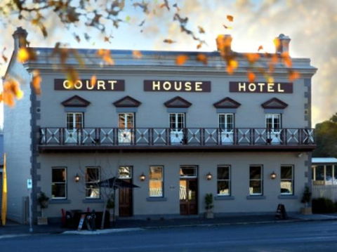 The Courthouse Hotel Bistro - VIC Tourism 0