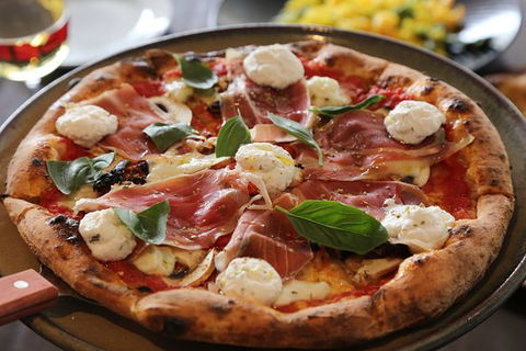 Farina Pizzeria - VIC Tourism 0