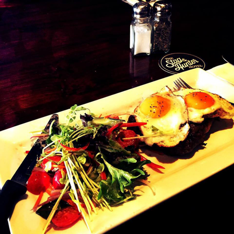 The Stag & Hunter Hotel - VIC Tourism 3