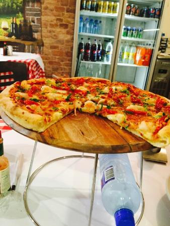 La Roma Pizza Cafe - VIC Tourism 0