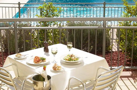 REBELLION BAR AND GRILL RESTAURANT - VIC Tourism 0
