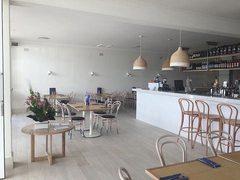 Tony's Italian Ristorante Bar & Seafood - VIC Tourism 0