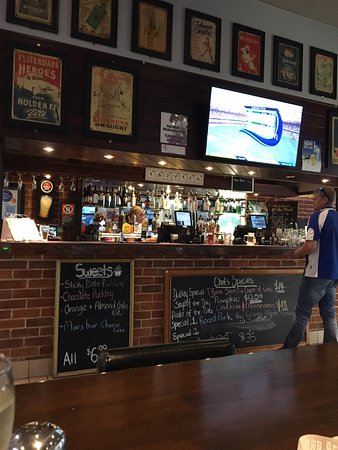 Hotel Dudley - VIC Tourism 0