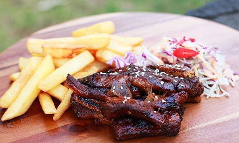 Downtown Bar & Grill - VIC Tourism 5