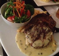 Bowning Hotel Dining Room - VIC Tourism