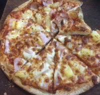 Crust Gourmet Pizza Bar Woolongong - VIC Tourism