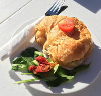 Riverside coffee  Juice bar - VIC Tourism