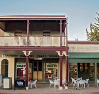 Molong Bakery cafe