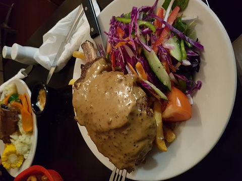 Royal Hotel Pub & Kitchen - VIC Tourism 0