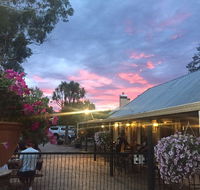 Old Canberra Inn - VIC Tourism