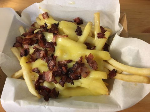 1090 Burger - VIC Tourism 0