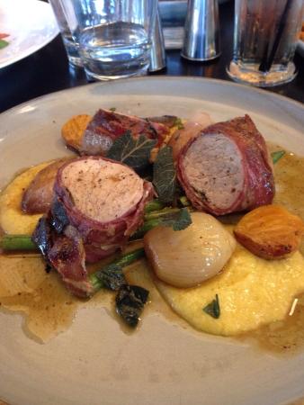 Belluci's Trattoria - VIC Tourism 0