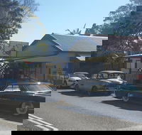 Idle In Cafe - VIC Tourism