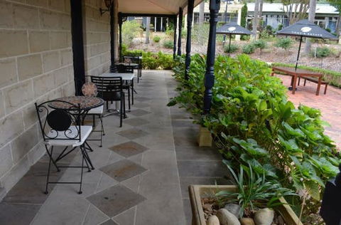 Meze Me Grove - VIC Tourism 0