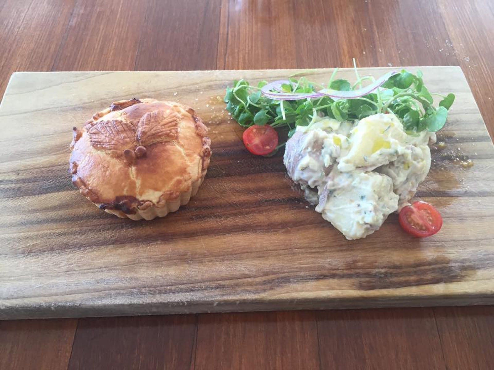 Hope Island QLD VIC Tourism