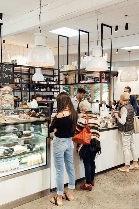 Johnny Ripe - VIC Tourism 0