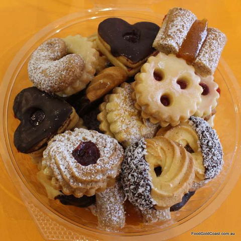 Marzi's Cafe Apfelstrudel - VIC Tourism 0