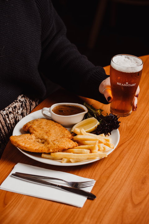 Midway Tavern - VIC Tourism 2