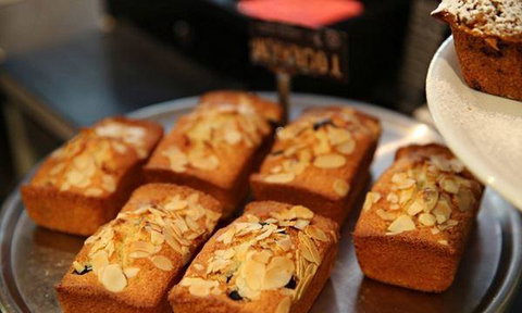 The Lansdowne Crescent Cafe - VIC Tourism 7