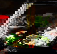 Lucky Cheng's - VIC Tourism