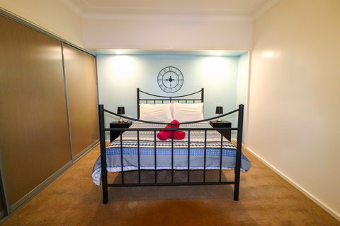 Naked Whisky Bar - VIC Tourism 0