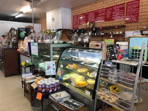 Wallaroo Treasures And Treats Cafe - VIC Tourism 1