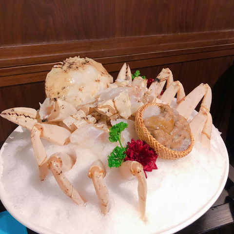 Immortal 8 Hong Kong Seafood Hot Pot - VIC Tourism 0