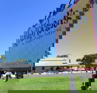 RedHeads Wine - VIC Tourism