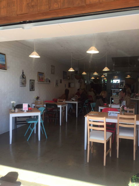 Ronnie's Place - VIC Tourism 0