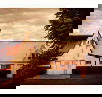 Lake's Folly Vineyard - VIC Tourism