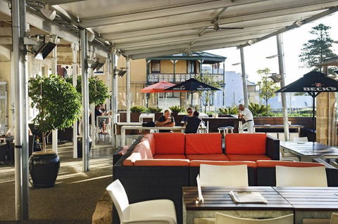 Tradewinds Hotel - Bar And Bistro - VIC Tourism 0