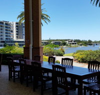 Signatures Restaurant and Bar - VIC Tourism