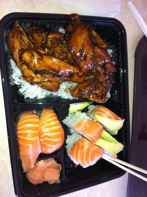 Niko Niko Sushi - VIC Tourism 0