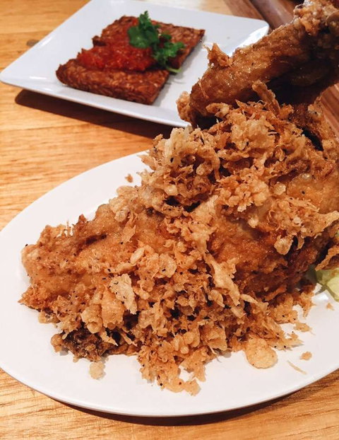 Atl Ayam Tulang Lunak Crispy - VIC Tourism 0