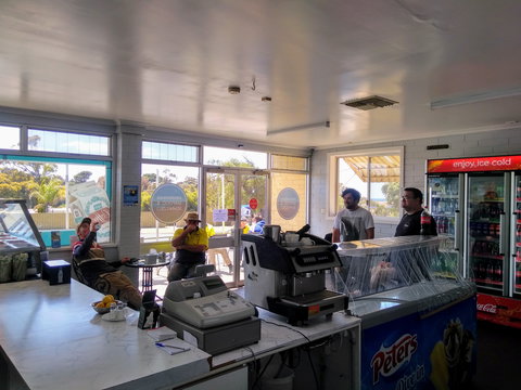 Ardrossan Seafood And Schnitzels - VIC Tourism 2