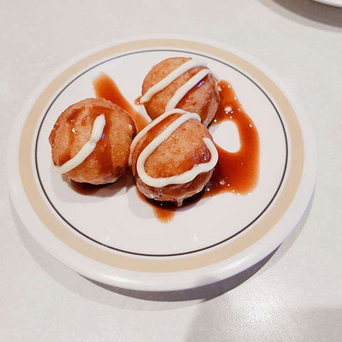 YUZU Kaiten Sushi - VIC Tourism 0