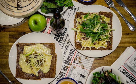 Bellas Cafe & Licensed Italian Restaurant - VIC Tourism 1