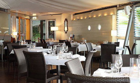 Sails Beach Restaurant & Bar - VIC Tourism 8