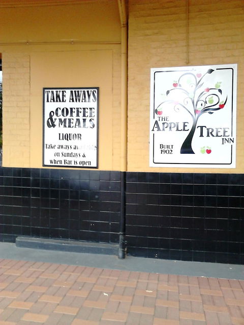 The Apple Tree Inn - VIC Tourism 4