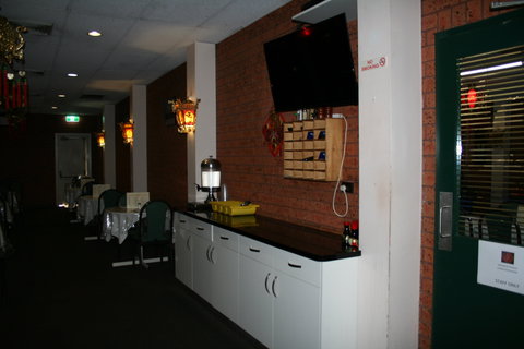 Dragon Phoenix Restaurant - VIC Tourism 1