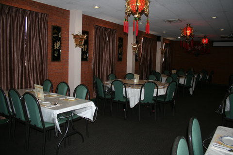 Dragon Phoenix Restaurant - VIC Tourism 2