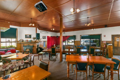 Archies Couch - VIC Tourism 1