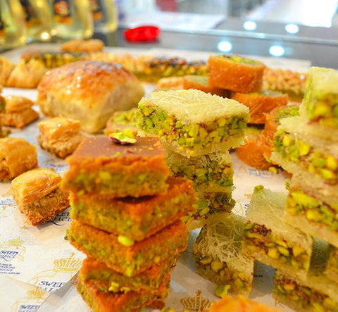 Sweet Palace - VIC Tourism 0